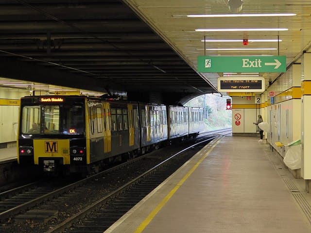 New Generation of Metro Trains Could Have Wi-Fi and Air-Con