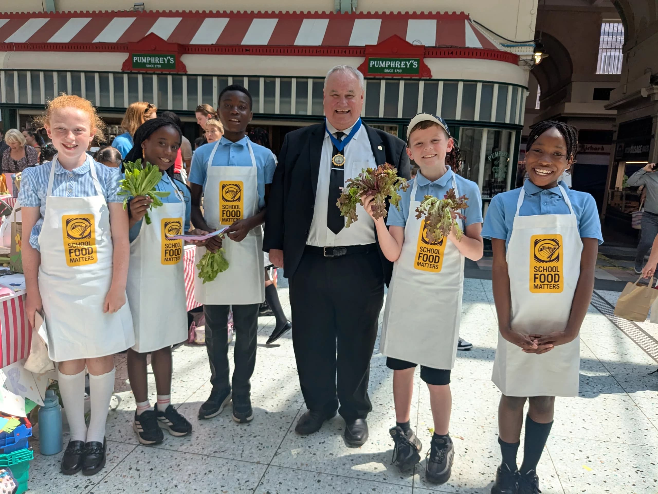Newcastle Young Marketeers Raise £329 For FareShare North East At Grainger Market