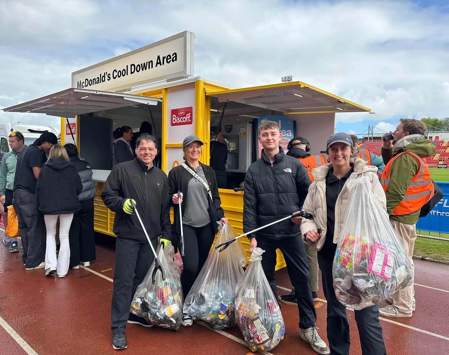 Community Spirit Shines as McDonald’s Team Supports Marathon with Litter Pick and Sweet Surprises