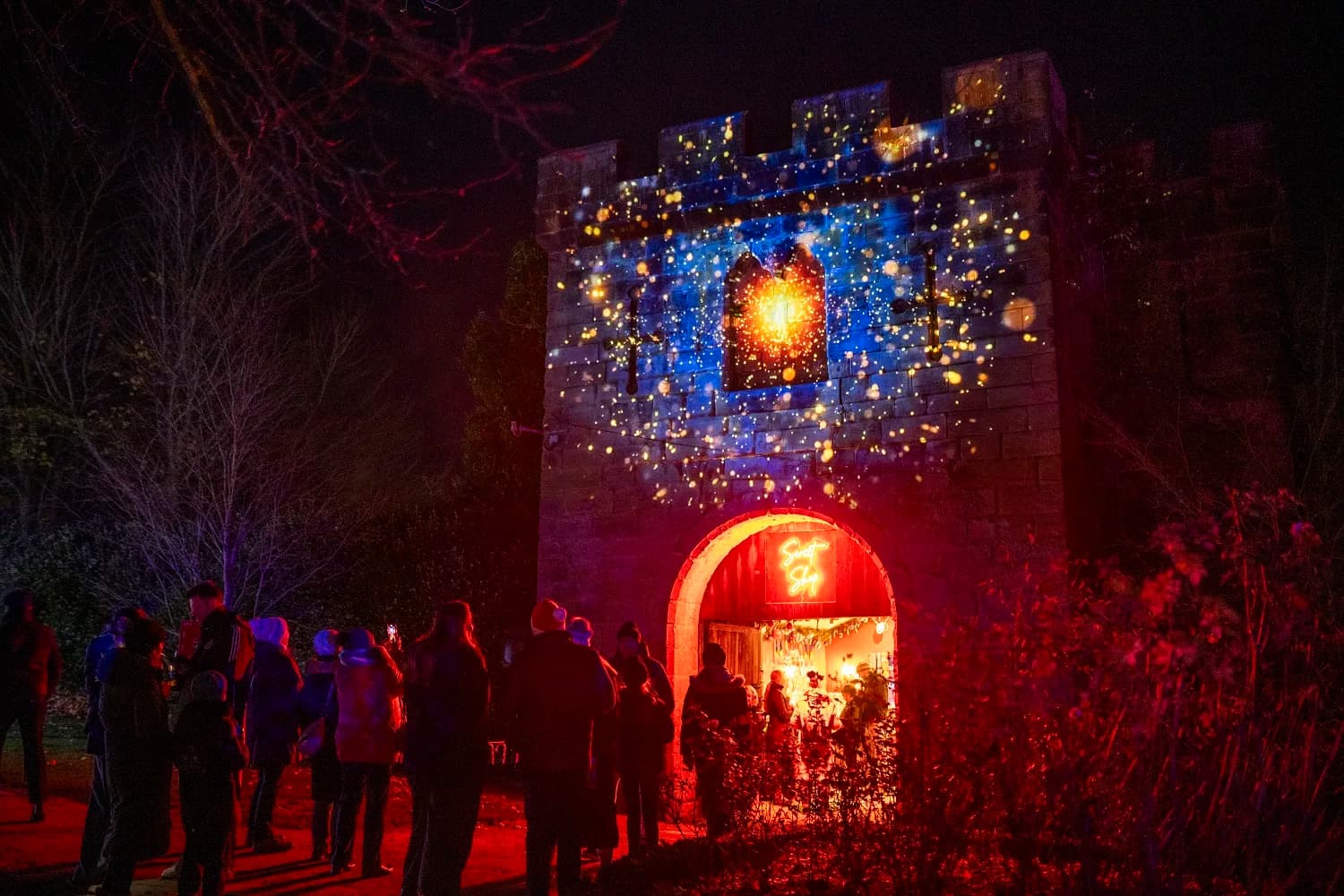 Lovell Lights Up Winter at Alnwick Garden and Supports Young Gardeners with New Polytunnel