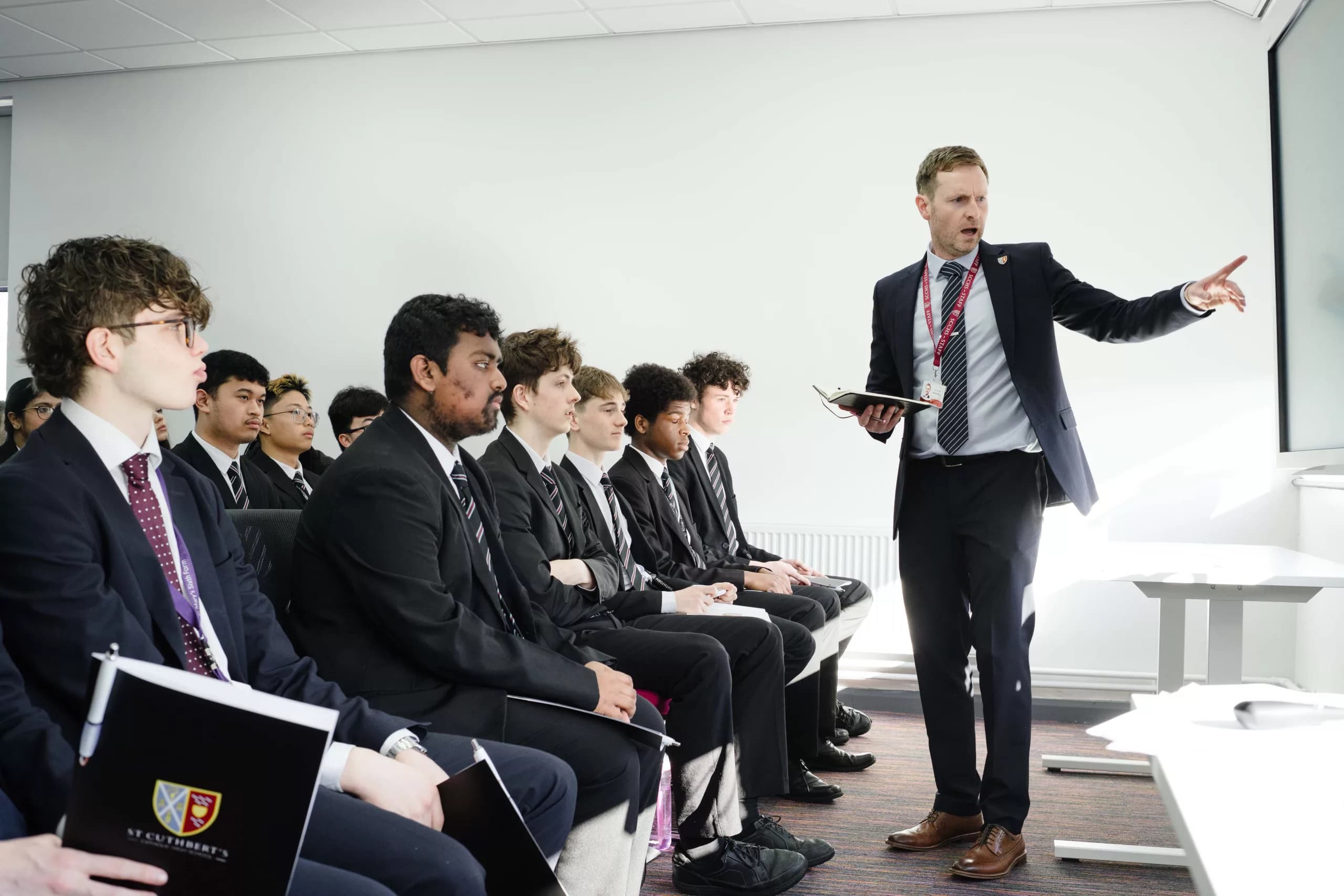 Bishop Bewick Trust Hosts Inspiring Oxbridge Guidance Event for Year 12 Students
