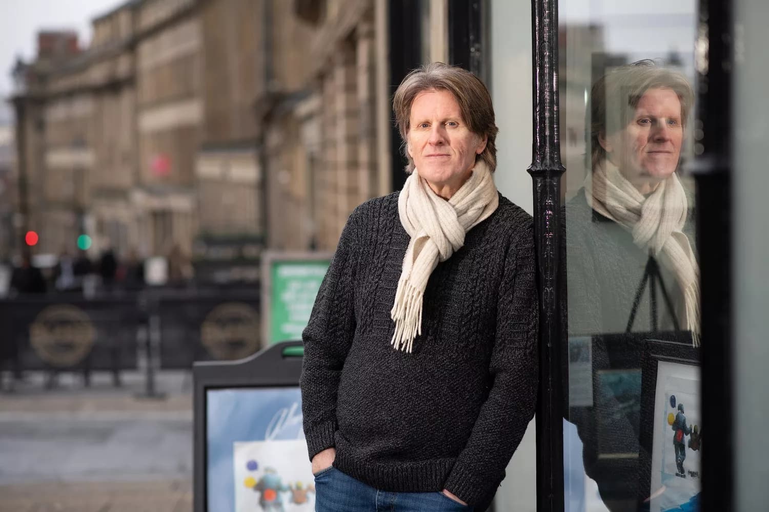 Beloved ‘Gadgie’ Artist Bids Farewell to Newcastle Gallery After Decades of Success