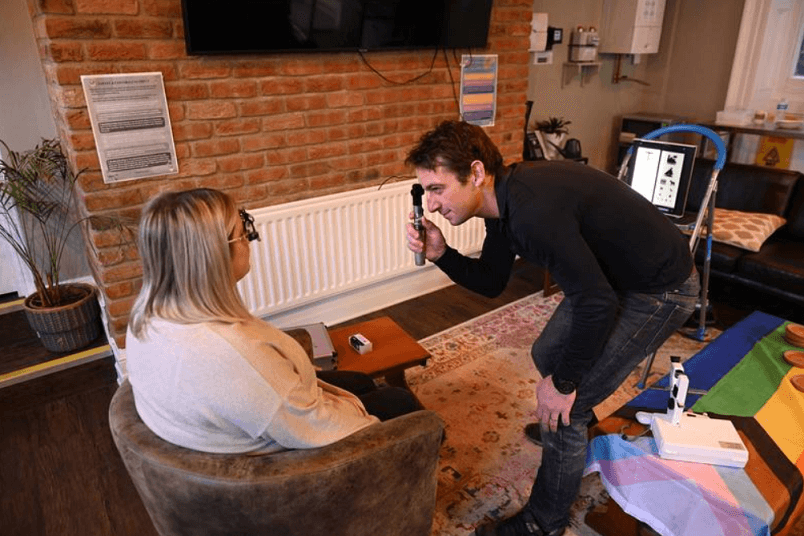 Specsavers’ Compassionate Vision: Free Eye Care for the Homeless