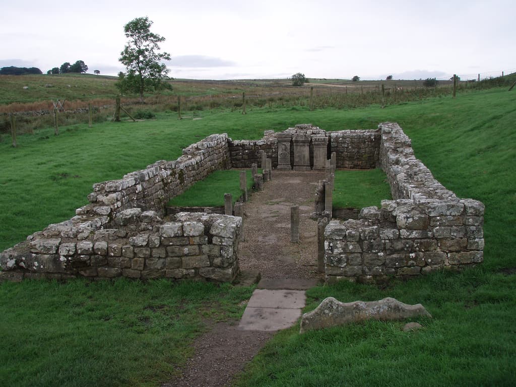 Landowners Donate Hadrian’s Wall Fort as Gift to Nation