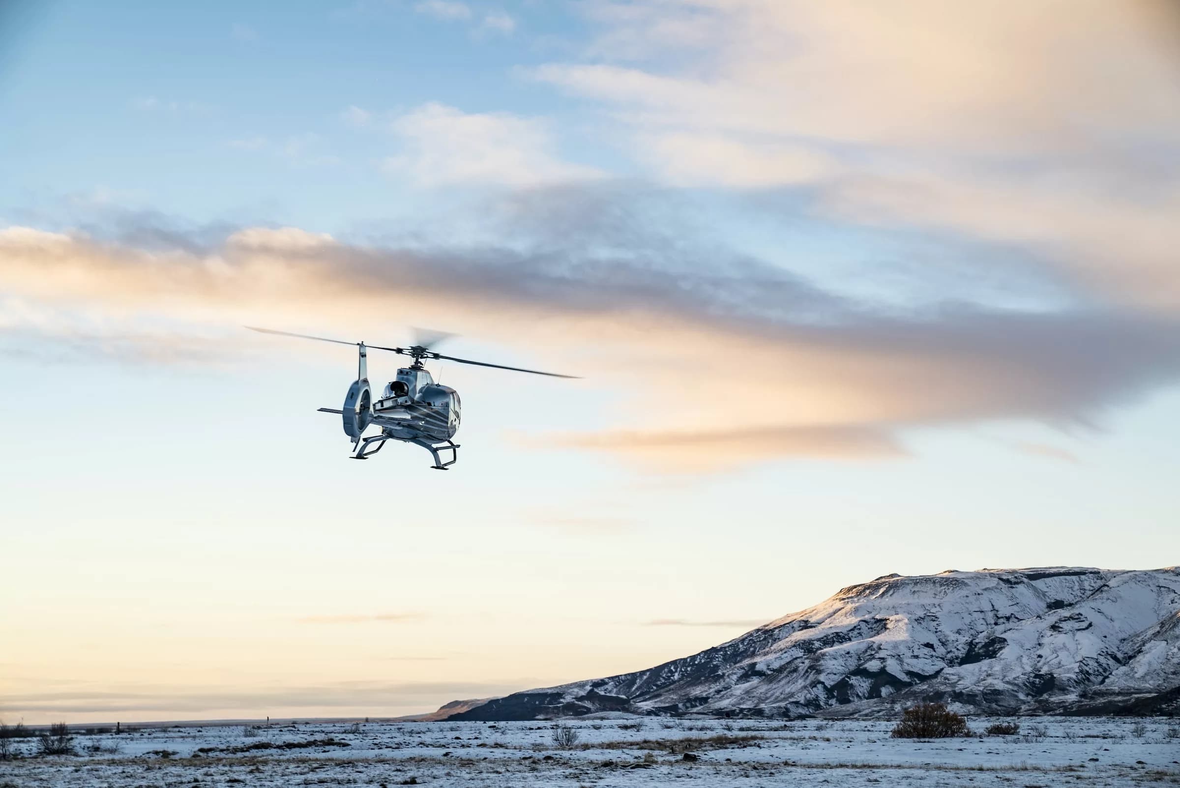 Soar to New Heights with Wondеr Days’ 18 Milе Helicopter Expеriеncе