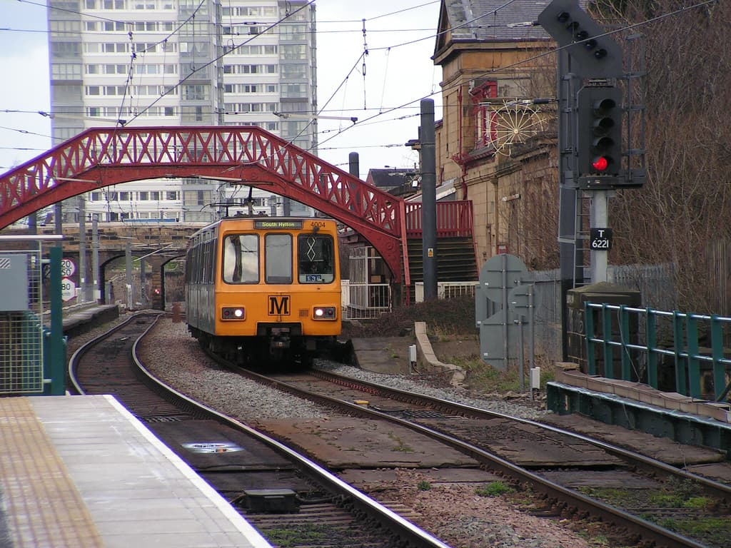 Fancy Earning £35,450 a Year? Why Not Be a Metro Driver?