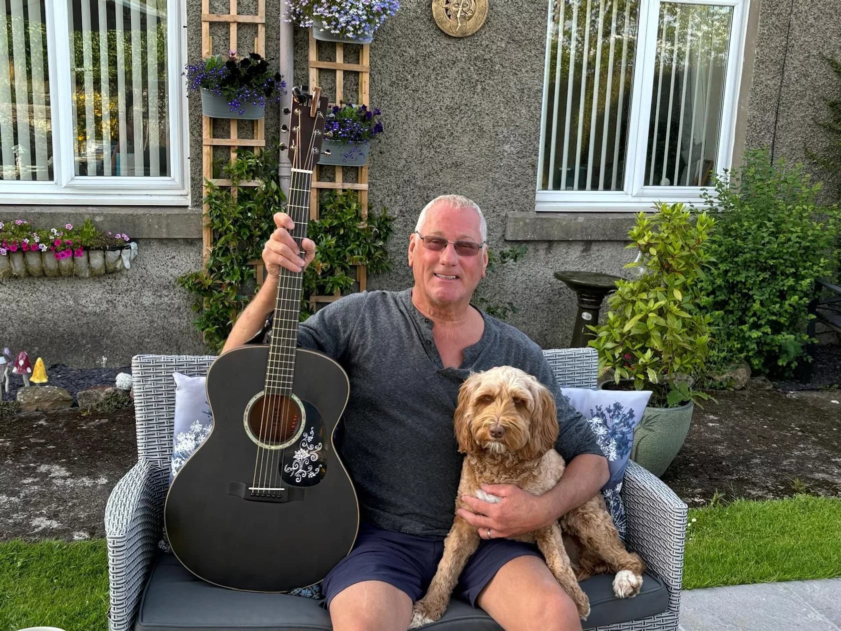 Finding Harmony in Retirement: Derek Lyall’s Journey from Builder to Dog-Inspired Musician