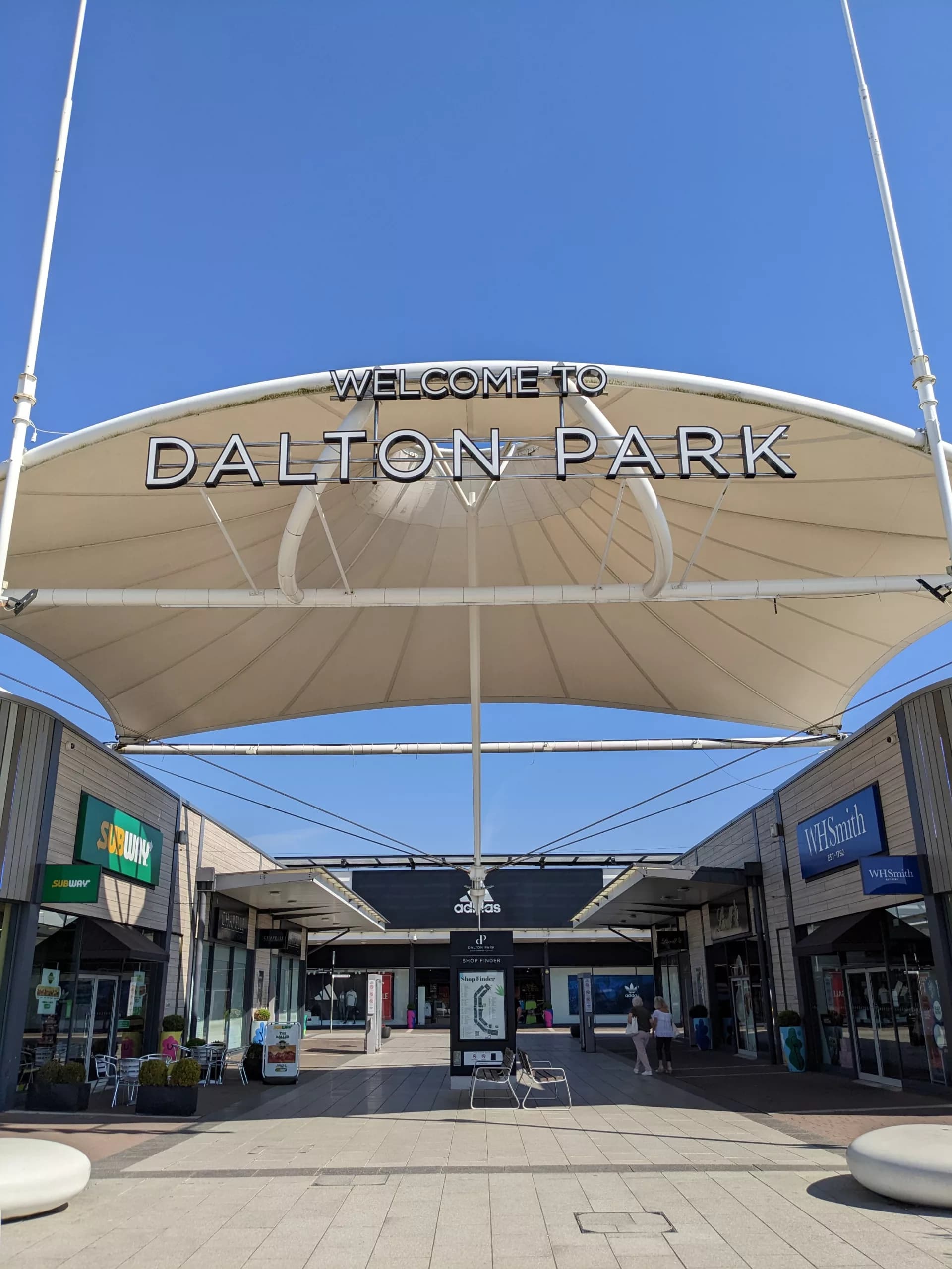 Dalton Park’s Summer Line-Up: Dog Walks, Mini Golf, and More