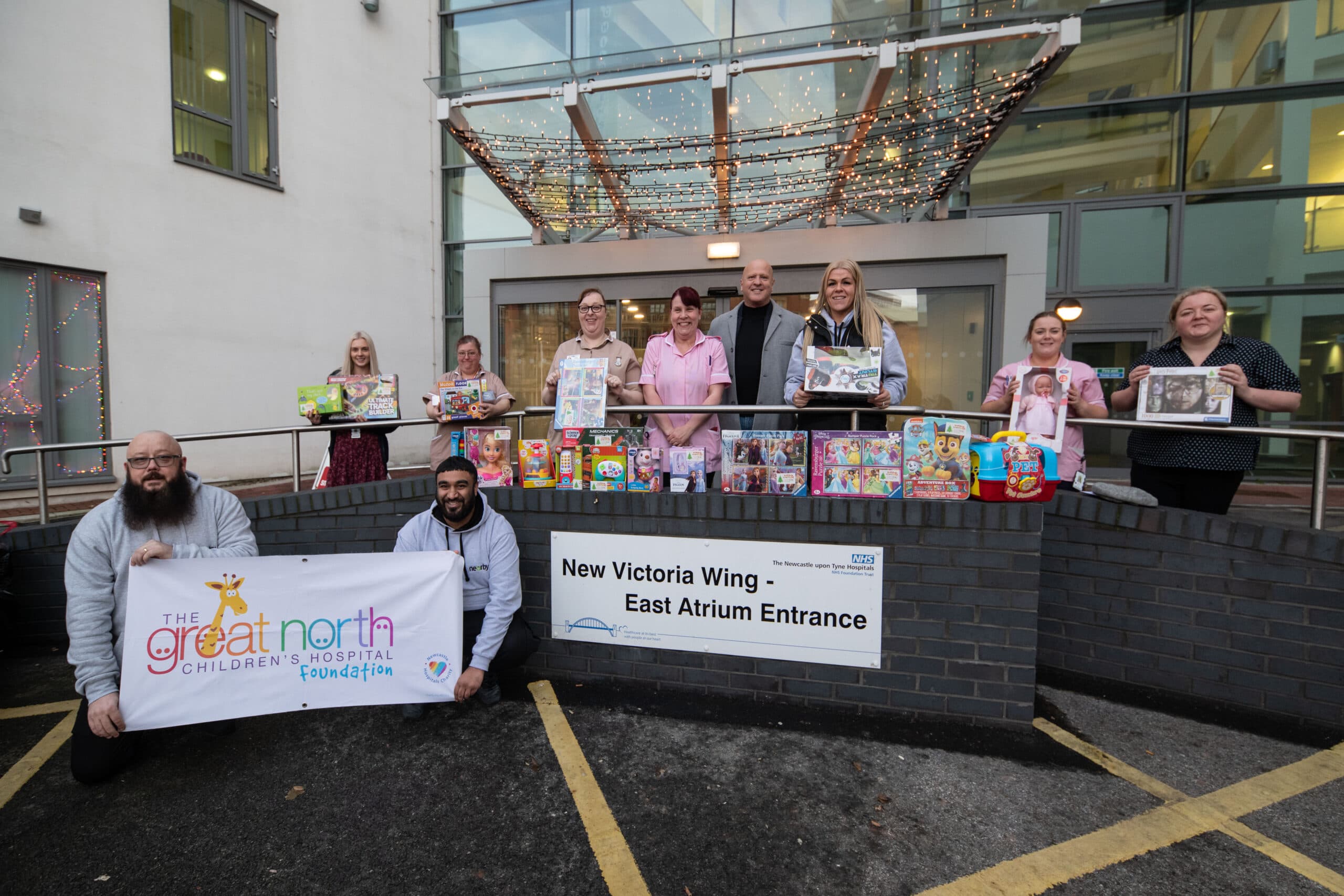 Taxi Drivers Bring Christmas Smiles to Great North Children’s Hospital
