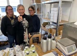 Mother & Daughter Duo See Expansion Of The Fragrance Business Mother & Daughter Duo See Expansion Of The Fragrance Business