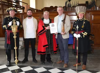 Tradition Meets Tomorrow: Filipino Inductee Joins Freemen of Newcastle Tradition Meets Tomorrow: Filipino Inductee Joins Freemen of Newcastle