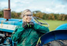 Specsavers Urges Eye Safety Ahead of Busy Bank Holiday DIY Weekend Specsavers Urges Eye Safety Ahead of Busy Bank Holiday DIY Weekend