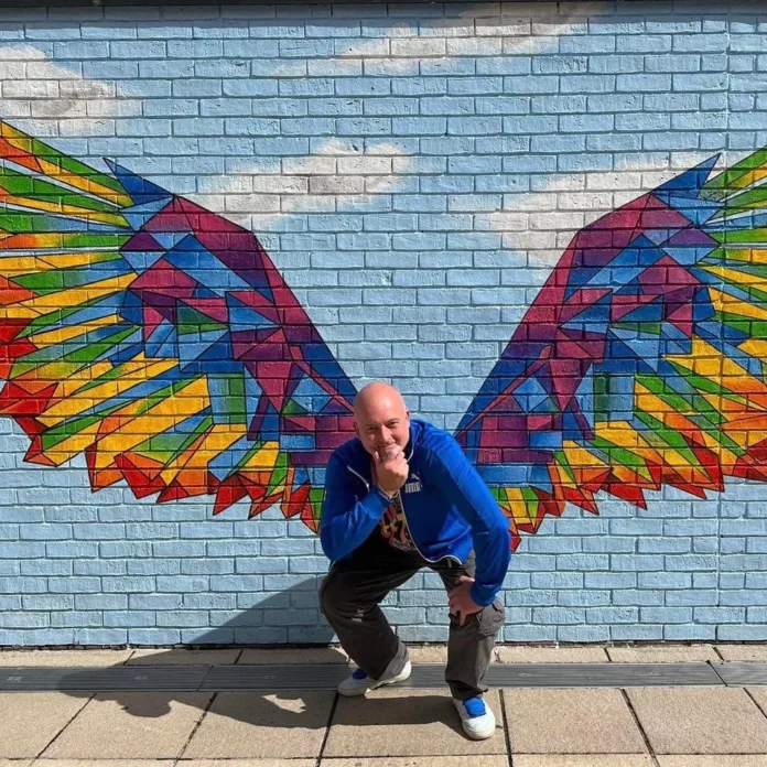 Newcastle Restaurant Supports Local Artist with International-Inspired Artwork