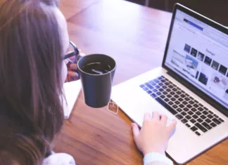 Website building, hosting and reviews: The three things small businesses get wrong online Website building, hosting and reviews: The three things small businesses get wrong online